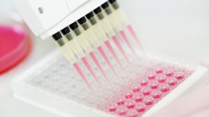 Read more about the article What Black Women With Ovarian Cancer Need to Know About Genetic Testing