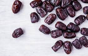 Read more about the article 7 Potential Health Benefits of Dates